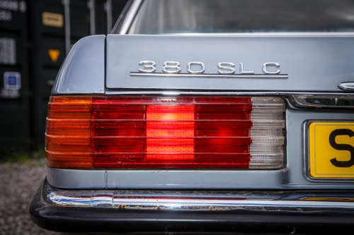 1981 Mercedes-Benz 380SLC C107 till salu (bild 61 av 103)