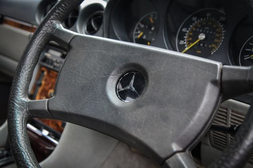 1981 Mercedes-Benz 380SLC C107 till salu (bild 4 av 103)