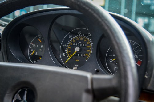 1981 Mercedes-Benz 380SLC C107 till salu (bild 39 av 103)