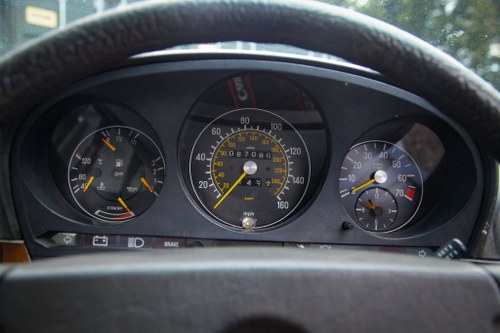1981 Mercedes-Benz 380SLC C107 till salu (bild 10 av 103)