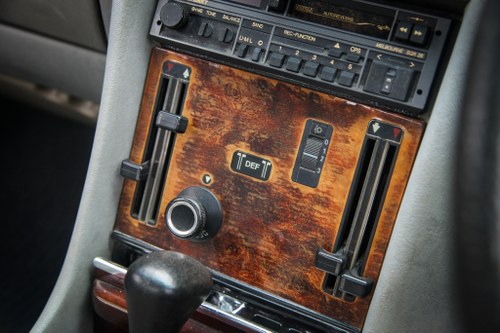1981 Mercedes-Benz 380SLC C107 till salu (bild 6 av 103)