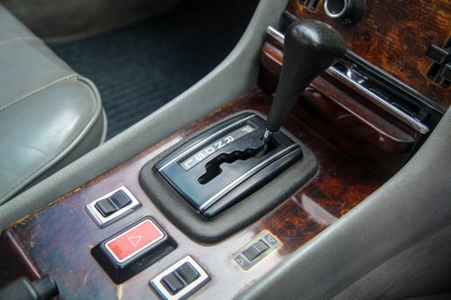 1981 Mercedes-Benz 380SLC C107 till salu (bild 40 av 103)