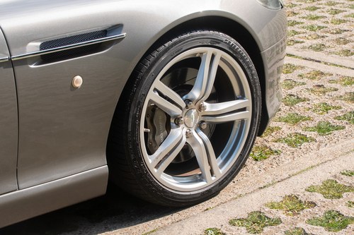 2004 Aston Martin DB9 Te koop (foto 74 van 124)