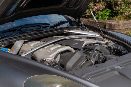 2004 Aston Martin DB9 Te koop (foto 111 van 124)