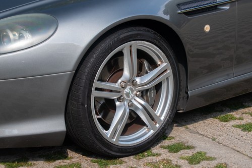 2004 Aston Martin DB9 Te koop (foto 86 van 124)