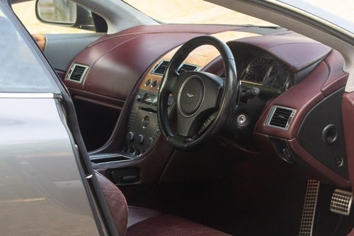 2004 Aston Martin DB9 Te koop (foto 29 van 124)