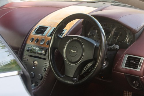 2004 Aston Martin DB9 Te koop (foto 30 van 124)