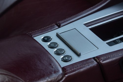 2004 Aston Martin DB9 Te koop (foto 33 van 124)