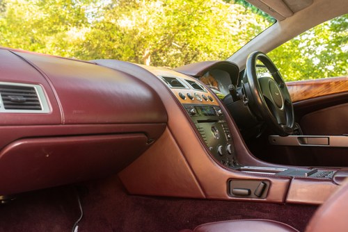 2004 Aston Martin DB9 Te koop (foto 45 van 124)