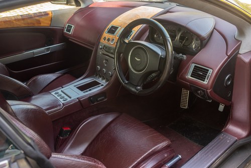 2004 Aston Martin DB9 Te koop (foto 46 van 124)