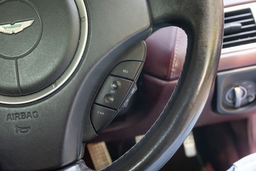 2004 Aston Martin DB9 Te koop (foto 48 van 124)
