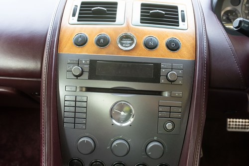 2004 Aston Martin DB9 Te koop (foto 53 van 124)