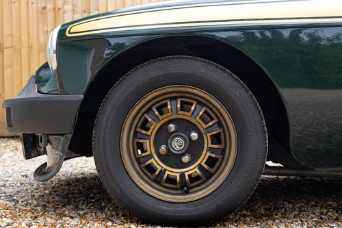 1975 MG MGB GT Jubilee Edition till salu (bild 11 av 126)