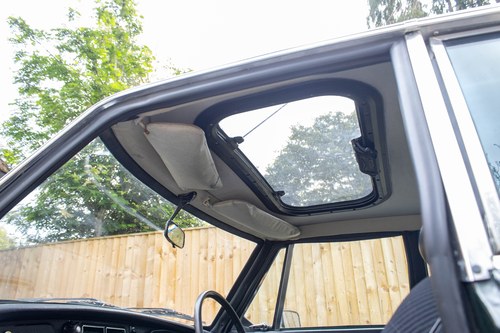 1975 MG MGB GT Jubilee Edition till salu (bild 17 av 126)