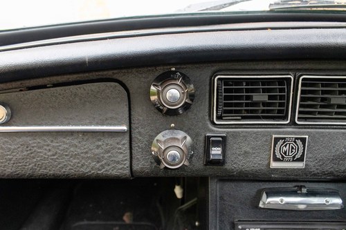 1975 MG MGB GT Jubilee Edition till salu (bild 24 av 126)