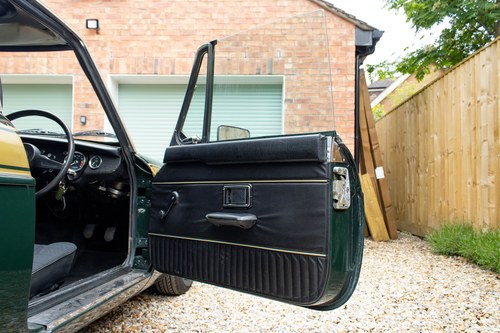 1975 MG MGB GT Jubilee Edition till salu (bild 33 av 126)