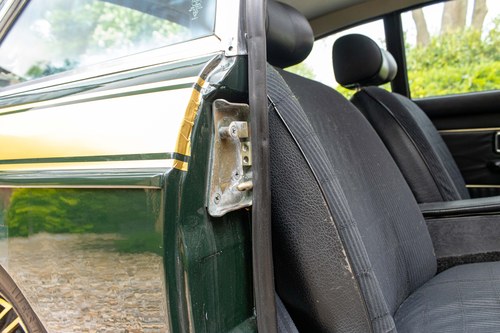 1975 MG MGB GT Jubilee Edition till salu (bild 51 av 126)