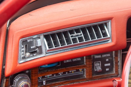 1976 Cadillac Coupe De Ville In vendita (immagine 28 di 114)