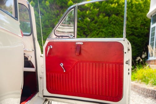 1957 Morris Minor Convertible à venda (imagem 35 de 111)