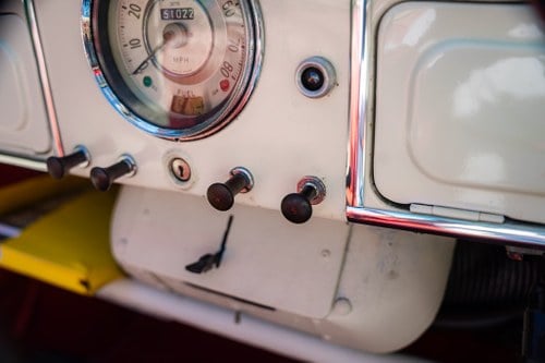 1957 Morris Minor Convertible à venda (imagem 43 de 111)