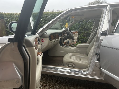 2002 Jaguar XJ8 SE X308 till salu (bild 36 av 124)