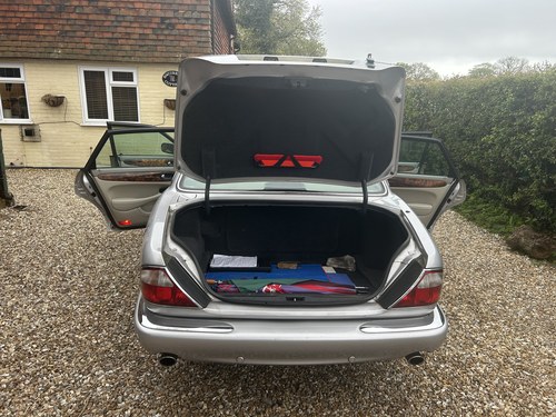 2002 Jaguar XJ8 SE X308 till salu (bild 81 av 124)