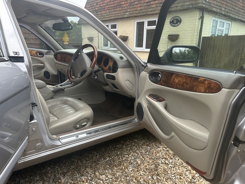 2002 Jaguar XJ8 SE X308 till salu (bild 35 av 124)