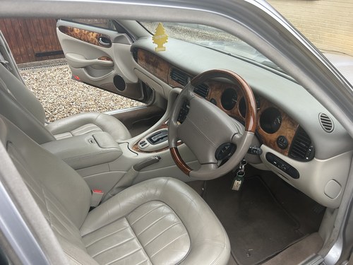 2002 Jaguar XJ8 SE X308 till salu (bild 46 av 124)