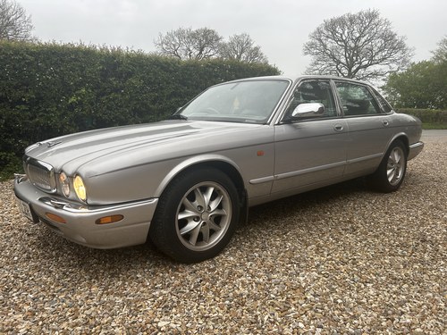 2002 Jaguar XJ8 SE X308 till salu (bild 1 av 124)