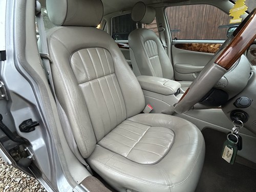 2002 Jaguar XJ8 SE X308 till salu (bild 50 av 124)