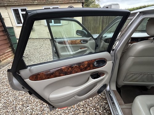 2002 Jaguar XJ8 SE X308 till salu (bild 70 av 124)