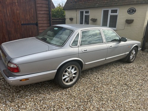 2002 Jaguar XJ8 SE X308 till salu (bild 26 av 124)