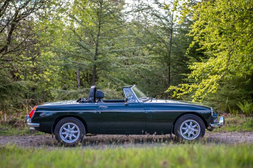 1975 MG MGB à vendre (picture 17 of 211)