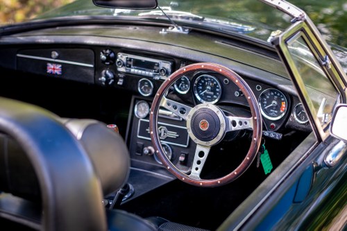1975 MG MGB à vendre (picture 4 of 211)