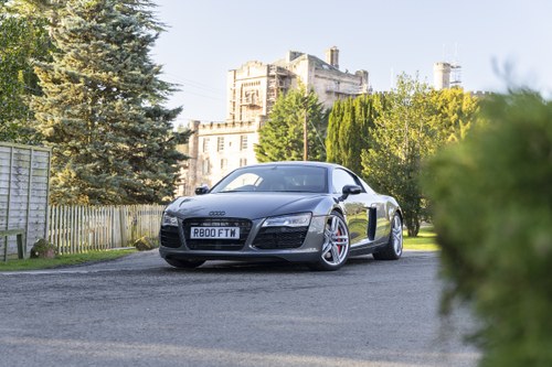 2013 Audi R8 Type 42 4.2L V8 FSI Quattro Coupe till salu (bild 1 av 93)