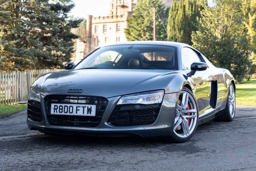 2013 Audi R8 Type 42 4.2L V8 FSI Quattro Coupe till salu (bild 2 av 93)