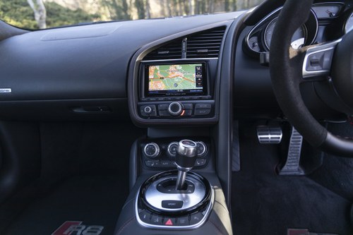 2013 Audi R8 Type 42 4.2L V8 FSI Quattro Coupe till salu (bild 39 av 93)