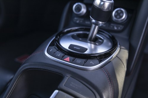 2013 Audi R8 Type 42 4.2L V8 FSI Quattro Coupe till salu (bild 40 av 93)