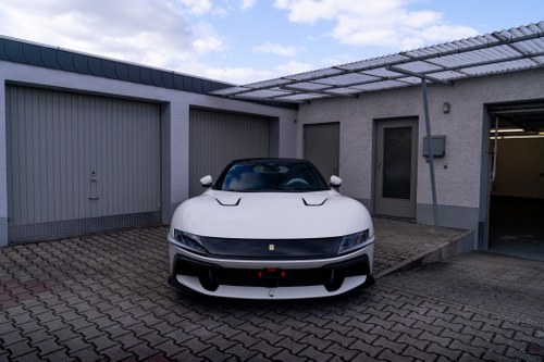 2026 Ferrari 12Cilindri till salu (bild 17 av 120)