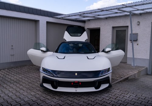 2026 Ferrari 12Cilindri till salu (bild 10 av 120)