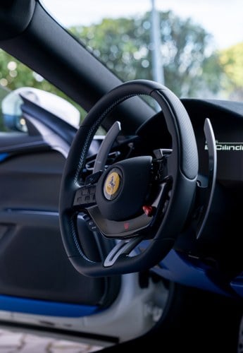 2026 Ferrari 12Cilindri till salu (bild 8 av 120)