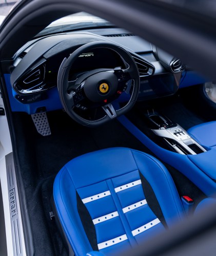 2026 Ferrari 12Cilindri till salu (bild 21 av 120)