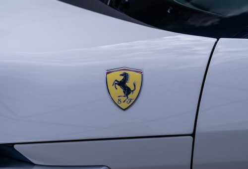 2026 Ferrari 12Cilindri till salu (bild 70 av 120)