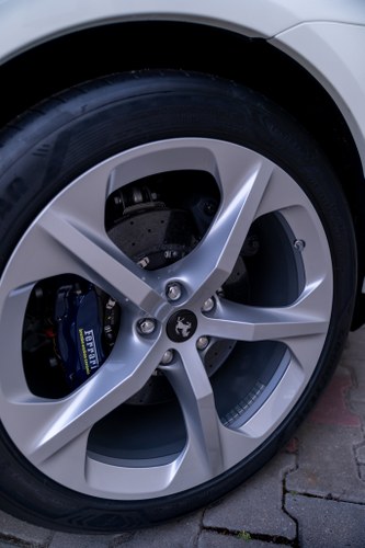 2026 Ferrari 12Cilindri till salu (bild 76 av 120)