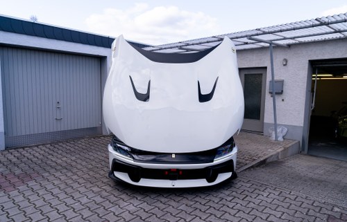 2026 Ferrari 12Cilindri till salu (bild 98 av 120)
