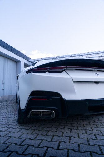 2026 Ferrari 12Cilindri till salu (bild 104 av 120)