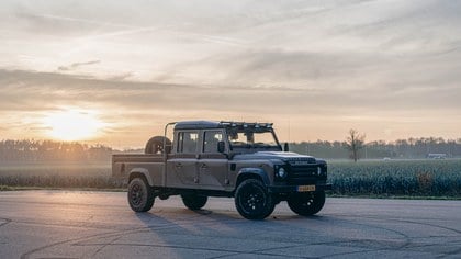 Land Rover Defender 130