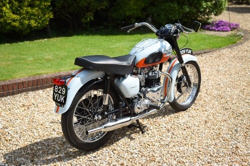 1958 Triumph Bonneville T120R 'Tangerine Dream' à venda (imagem 8 de 94)
