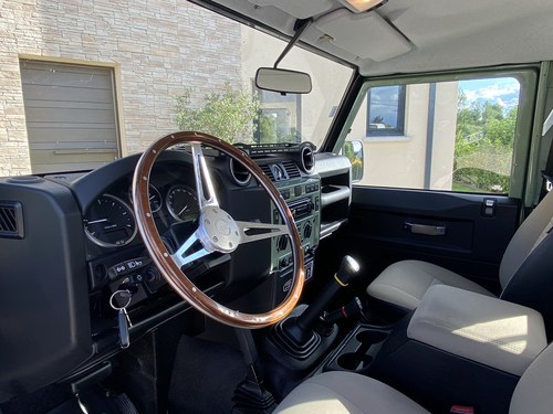 2015 Land Rover Defender 90 zum Verkauf (Bild 15 von 21)