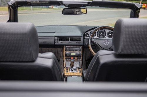 2000 Mercedes-Benz SL320 SL Edition R129 Te koop (foto 86 van 213)